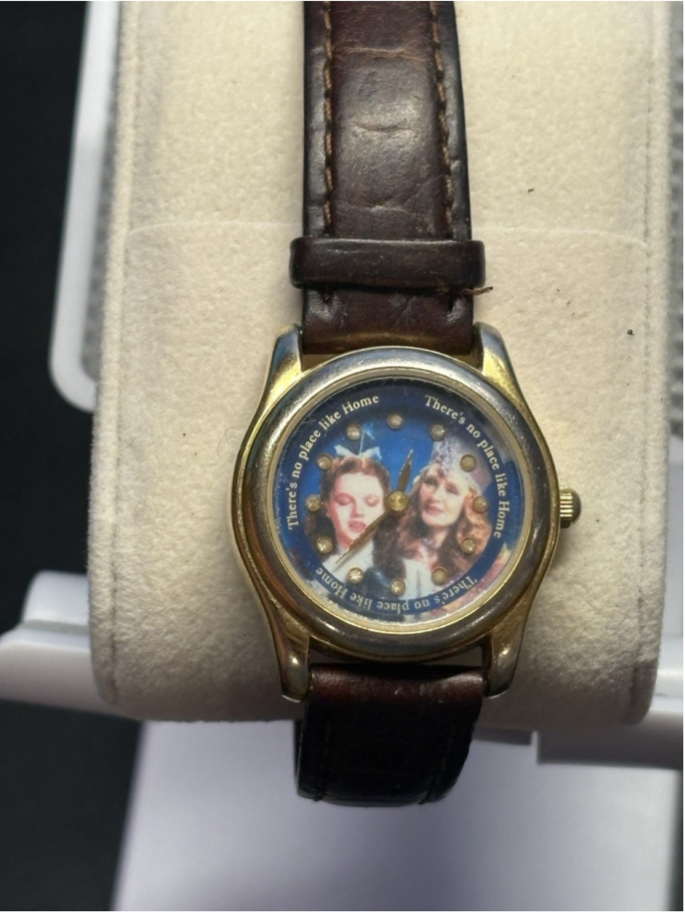 Fossil Wizard of Oz Dorothy Rotating Dial Watch Warner Bros Animated Vintage I1